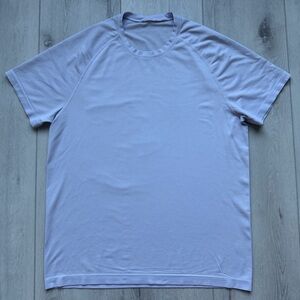 lululemon Metal Vent Tech Short Sleeve.
Size L